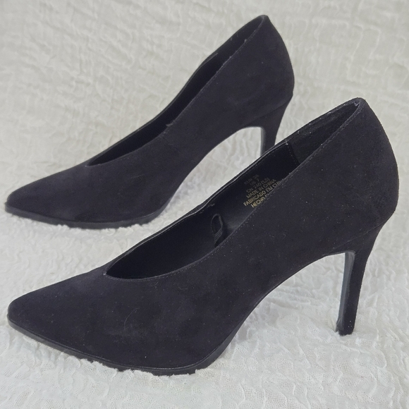 Women's Black Suede High Heel Pumps Pointed Toe Sz 7 Corpcore Minimalist Shoe - Picture 6 of 12
